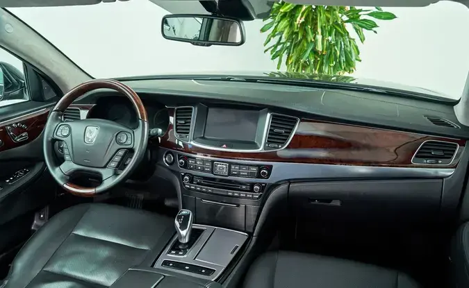 Hyundai Equus